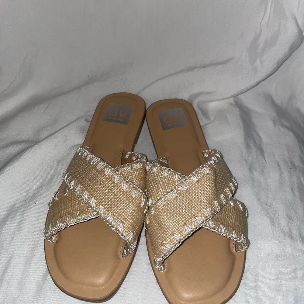 DV by Dolce Vita Women's Tan Sandals